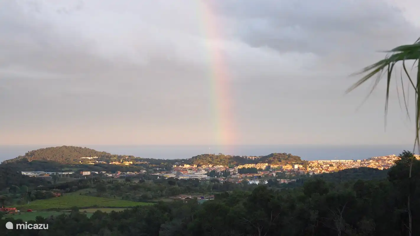 Ausblick mit Regenbogen